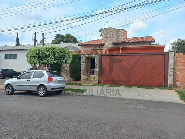 Casa com 275m² 3 quartos e 4 banheiros, à venda, no bairro Jardim Alice em Jaguariúna