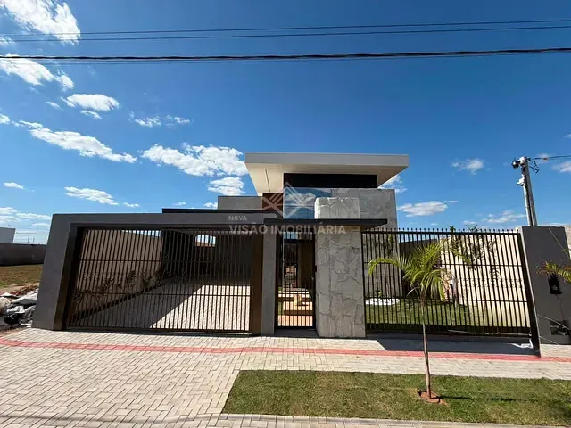Casa 3 quartos e 4 banheiros, à venda, no bairro Residencial Riviera Suíça em Sinop