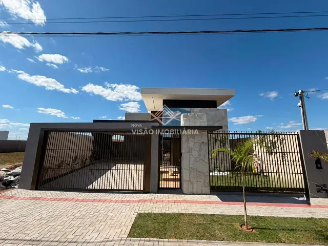 Casa 3 quartos e 4 banheiros, à venda, no bairro Residencial Riviera Suíça em Sinop
