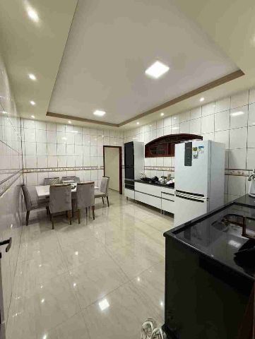 Casa com 25m² 2 quartos e 3 banheiros, à venda, no bairro Centro  em São Francisco de Itabapoana