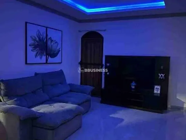 Casa com 25m² 2 quartos e 3 banheiros, à venda, no bairro Centro em São Francisco de Itabapoana