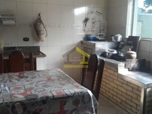 Casa com 1185m² 4 quartos e 7 banheiros, à venda, no bairro Jardim Santa Rosa em Itatiba