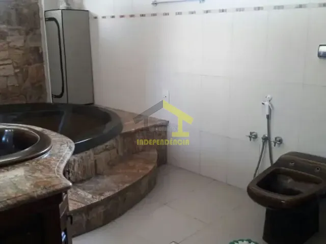 Casa com 1185m² 4 quartos e 7 banheiros, à venda, no bairro Jardim Santa Rosa em Itatiba