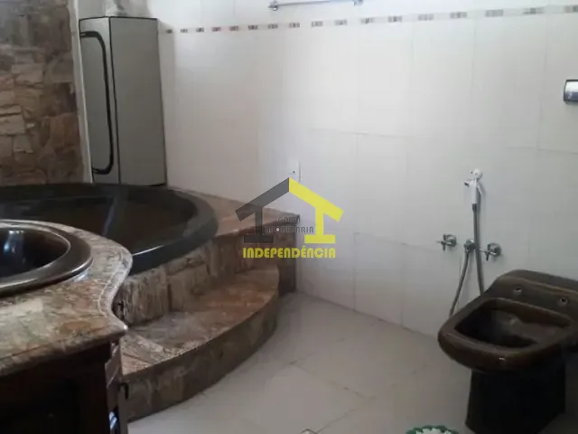 Casa com 1185m² 4 quartos e 7 banheiros, à venda, no bairro Jardim Santa Rosa em Itatiba