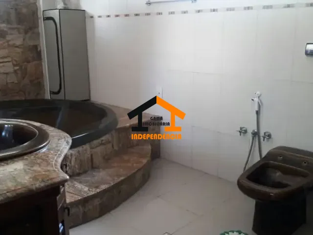 Casa com 1185m² 4 quartos e 7 banheiros, à venda, no bairro Jardim Santa Rosa em Itatiba