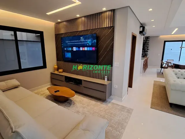 Casa com 253m² 4 quartos e 6 banheiros, à venda, no bairro Urbanova em São José dos Campos