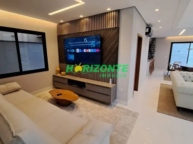 Casa com 253m² 4 quartos e 6 banheiros, à venda, no bairro Urbanova em São José dos Campos