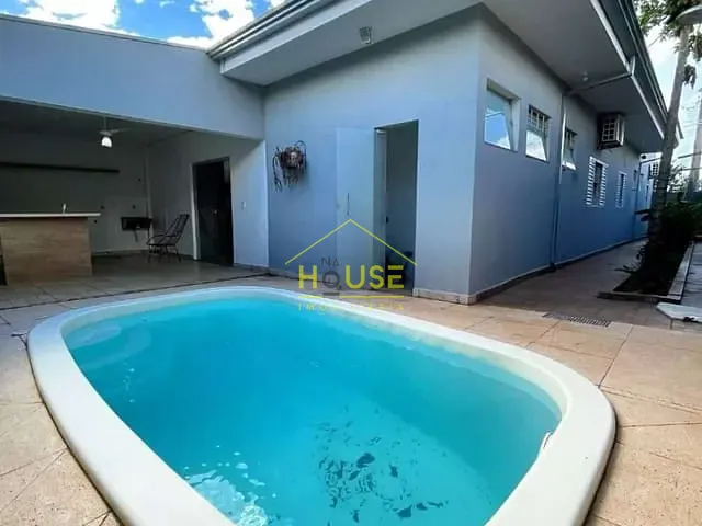 Casa com 250m² 3 quartos e 5 banheiros, à venda, no bairro Parque Residencial do Lago em Votuporanga