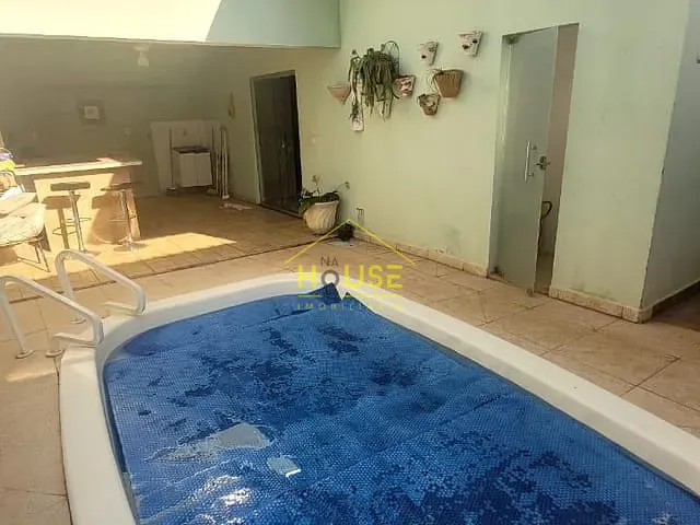 Casa com 250m² 3 quartos e 5 banheiros, à venda, no bairro Parque Residencial do Lago em Votuporanga