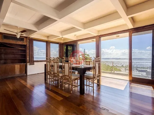 Casa com 2002m² 4 quartos e 6 banheiros, à venda, no bairro Santa Tereza em Porto Alegre
