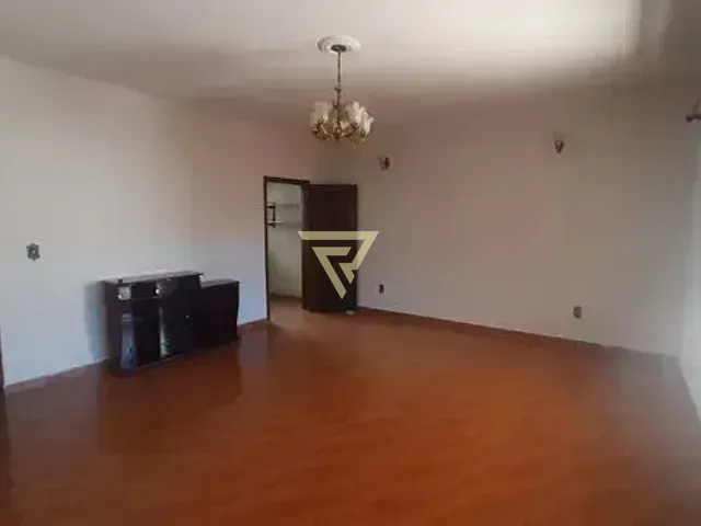 Casa com 200m² 3 quartos e 3 banheiros, à venda, no bairro Jardim Castelo Branco em Ribeirão Preto