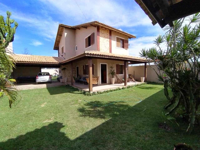 Casa com 525m² 4 quartos e 4 banheiros, à venda, no bairro Chapéu do Sol  em São João da Barra