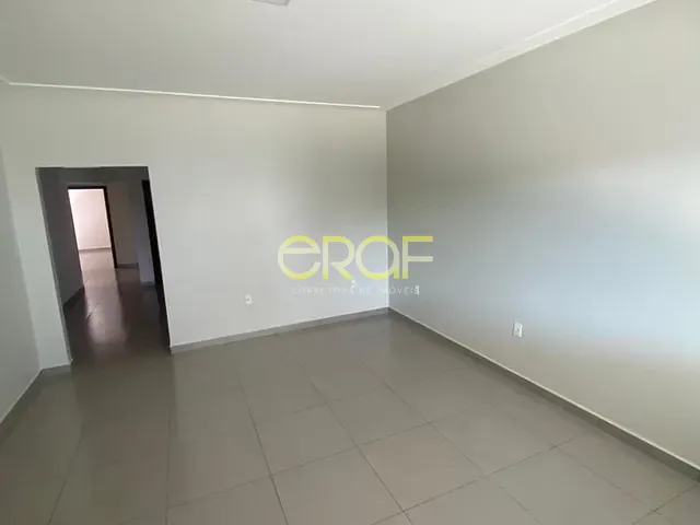 Casa 3 quartos e 3 banheiros, à venda, no bairro Parque Laguna II em Formosa