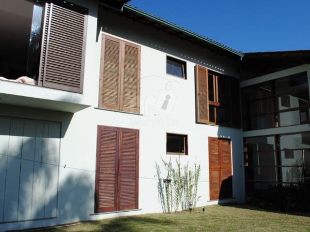 Casa com 1200m², à venda, no bairro Independência em Petrópolis