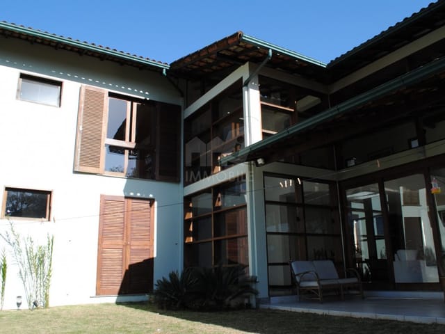 Casa com 1200m², à venda, no bairro Independência em Petrópolis