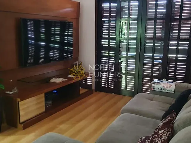 Casa com 200m² 3 quartos e 3 banheiros, à venda, no bairro Boa Vista em Joinville