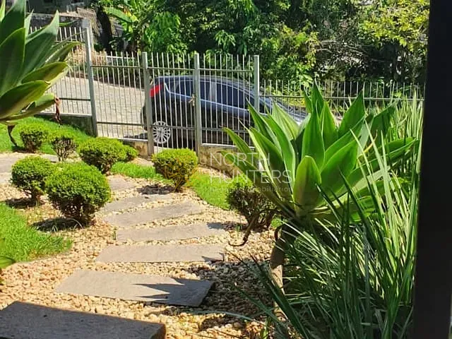 Casa com 200m² 3 quartos e 3 banheiros, à venda, no bairro Boa Vista em Joinville