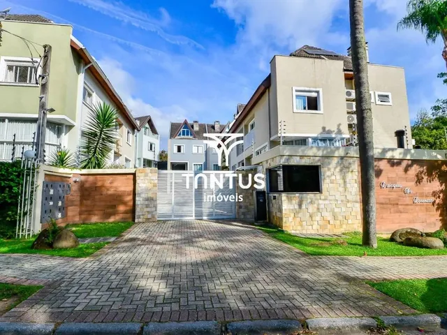 Casa com 239m² 4 quartos e 6 banheiros, à venda, no bairro São Lourenço em Curitiba