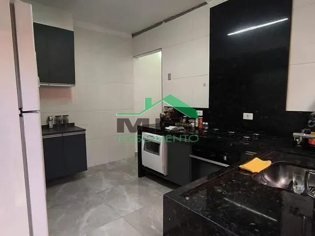 Sobrado com 175m² 4 quartos e 3 banheiros, à venda, no bairro Taboão em São Bernardo do Campo