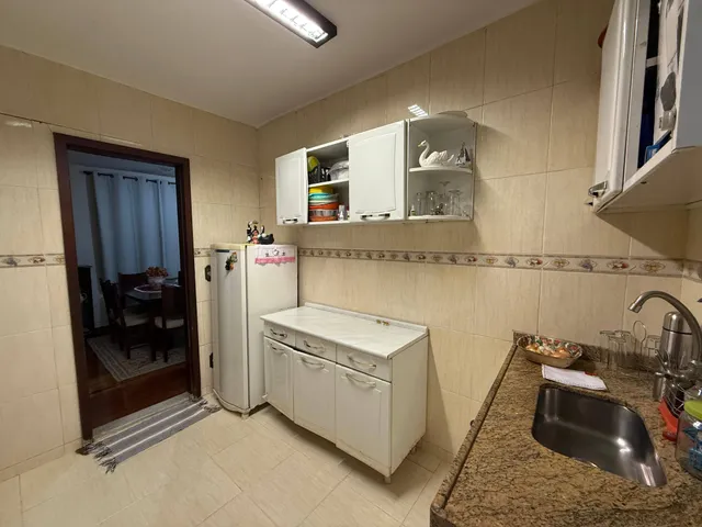 Casa com 360m² 3 quartos e 1 banheiro, à venda, no bairro Jardim Alvorada em Belo Horizonte