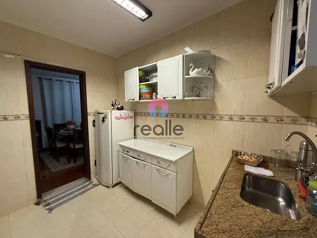 Casa com 360m² 3 quartos e 1 banheiro, à venda, no bairro Jardim Alvorada em Belo Horizonte