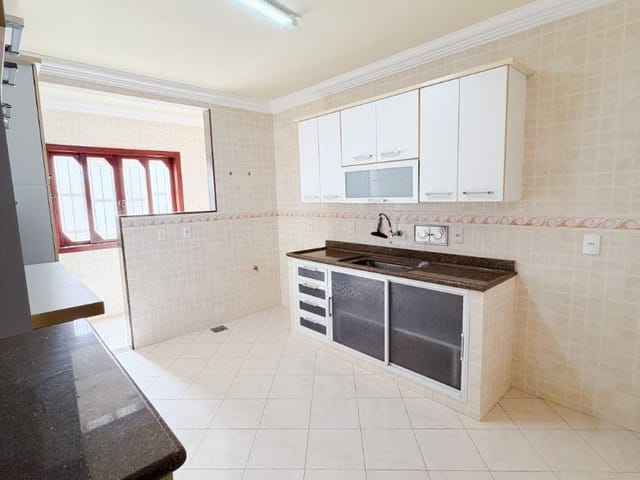 Casa com 200m² 3 quartos e 3 banheiros, à venda, no bairro Parque Duque de Caxias em Macaé