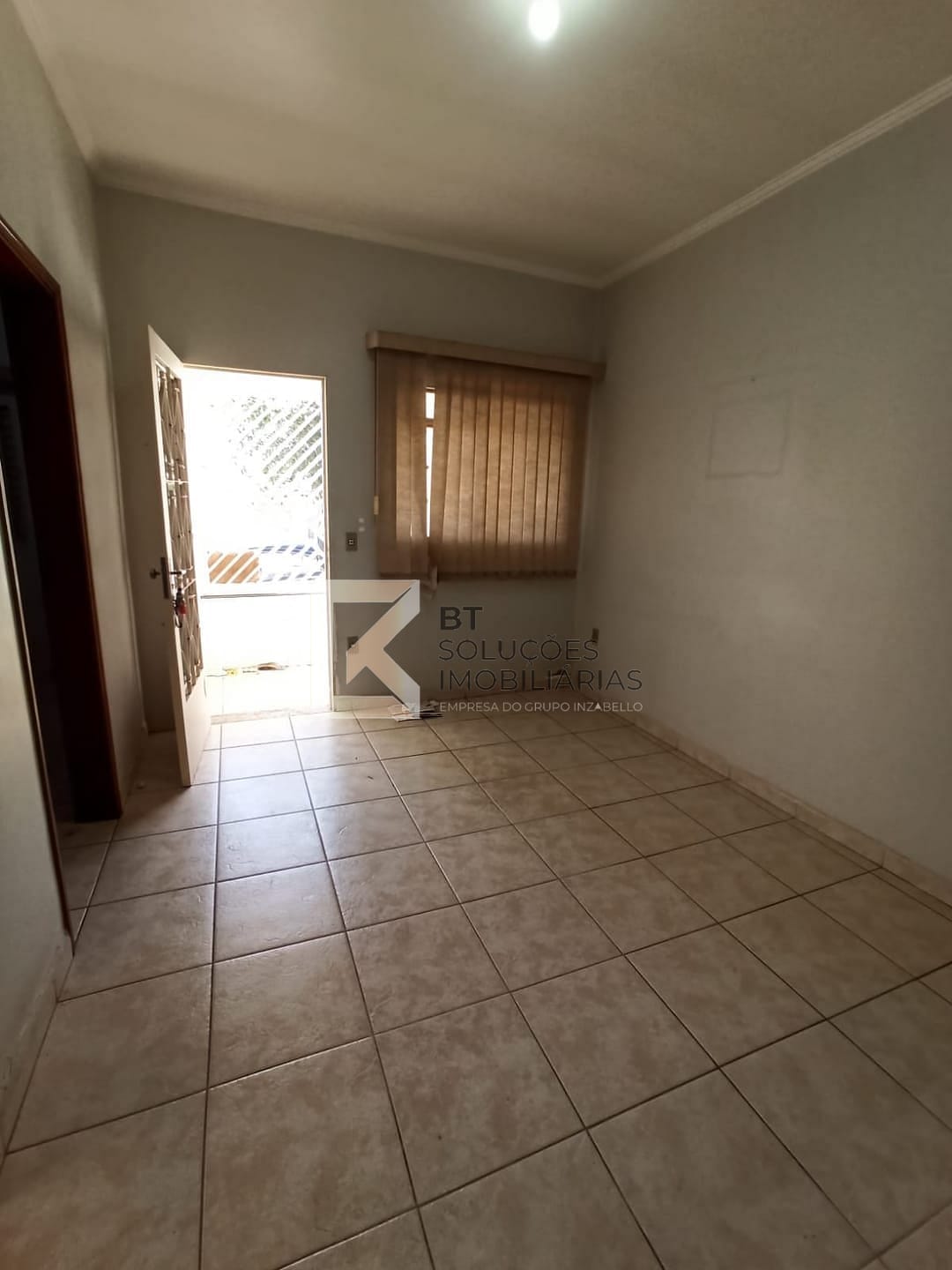 Casa à venda com 3 quartos, 320m² - Foto 3