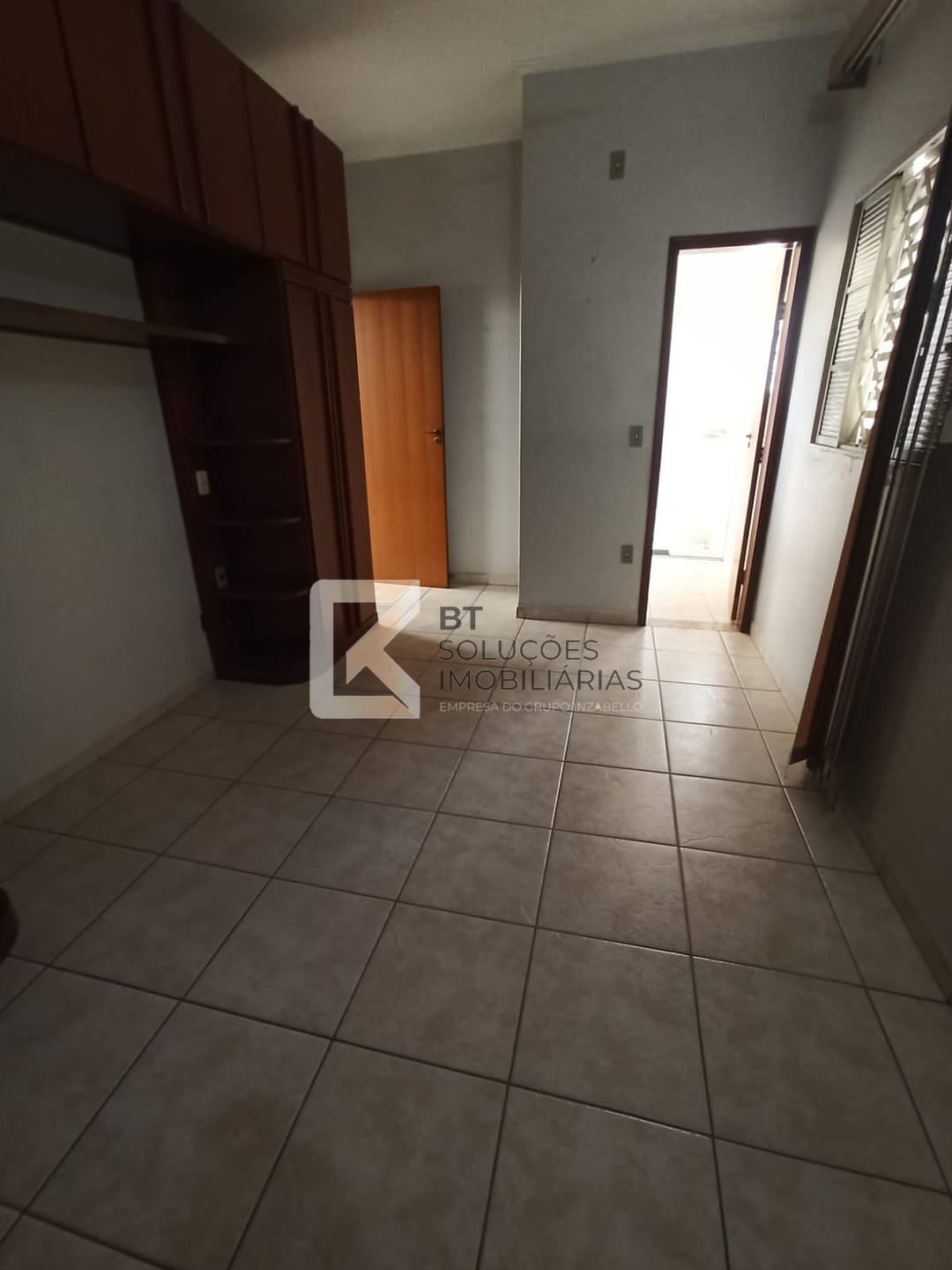 Casa à venda com 3 quartos, 320m² - Foto 12