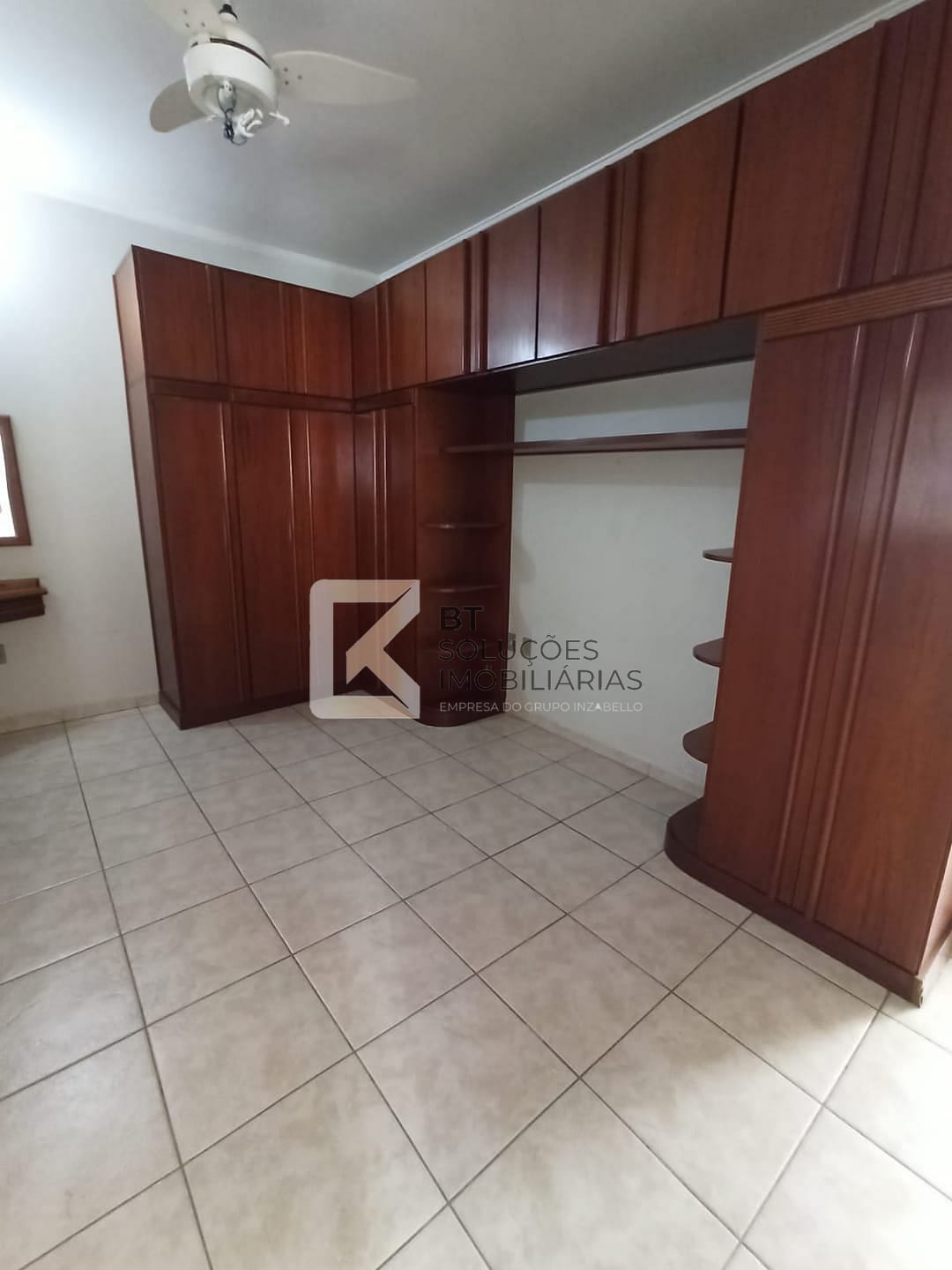 Casa à venda com 3 quartos, 320m² - Foto 13
