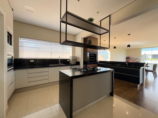 Casa com 670m² 3 quartos e 5 banheiros, à venda, no bairro ESPERANÇA em Londrina