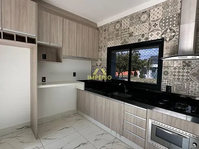 Casa com 525m² 3 quartos e 2 banheiros, à venda, no bairro Village Moutonnée em Salto