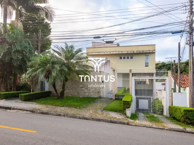 Casa com 396m² 4 quartos e 4 banheiros, à venda, no bairro Bacacheri em Curitiba