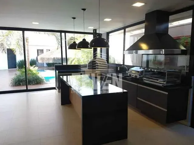 Casa com 650m² 3 quartos e 2 banheiros, à venda, no bairro Residencial Tivoli em Bauru