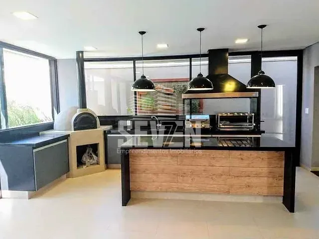 Casa com 650m² 3 quartos e 2 banheiros, à venda, no bairro Residencial Tivoli em Bauru