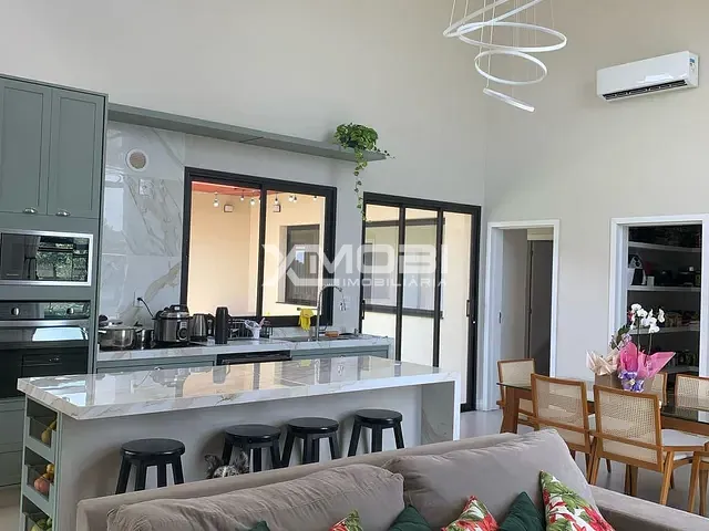 Casa com 900m² 6 quartos e 4 banheiros, à venda, no bairro morro alto em Itupeva