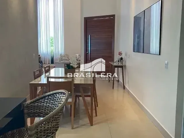 Casa com 360m² 3 quartos e 4 banheiros, à venda, no bairro Residencial Condomínio Jardim Veneza em Senador Canedo