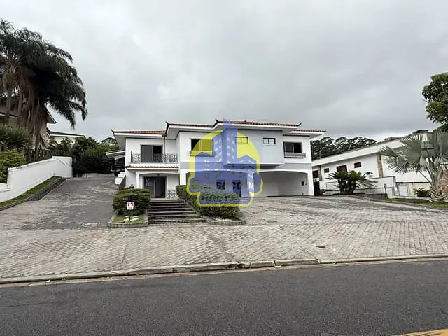 Casa com 1500m² 4 quartos e 3 banheiros, à venda, no bairro Residencial Tamboré em Barueri