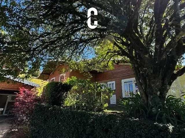 Casa com 4570m² 4 quartos e 4 banheiros, à venda, no bairro Alto da Vila Inglesa em Campos do Jordão