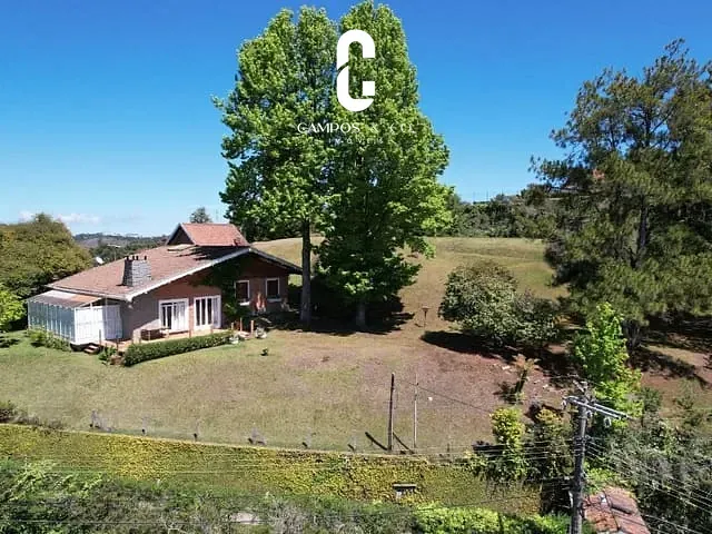 Casa com 4570m² 4 quartos e 4 banheiros, à venda, no bairro Alto da Vila Inglesa em Campos do Jordão