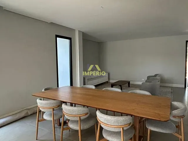 Casa com 503m² 4 quartos e 6 banheiros, à venda, no bairro Condomínio Villas do Golf em Itu