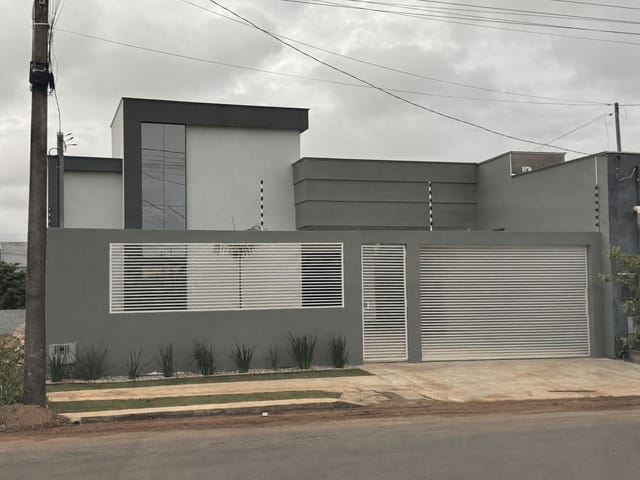 Casa com 315m² 3 quartos e 1 banheiro, à venda, no bairro Carandá Bosque em Sinop