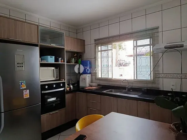 Casa com 288m² 2 quartos e 2 banheiros, à venda, no bairro Parque Industrial Itamaraty em Artur Nogueira