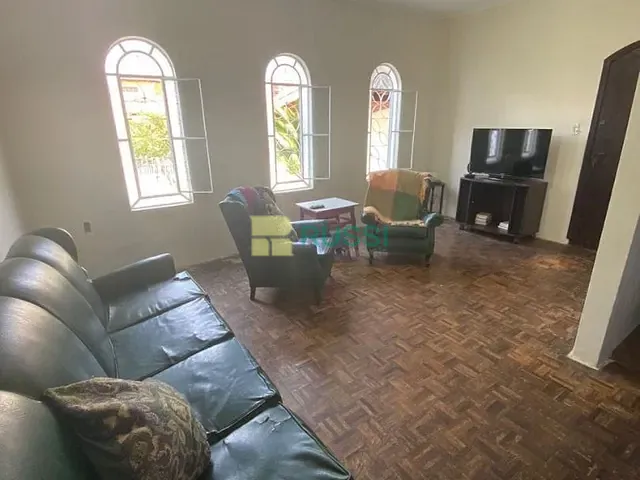 Casa com 250m² 3 quartos e 2 banheiros, à venda, no bairro Jardim das Indústrias em São José dos Campos