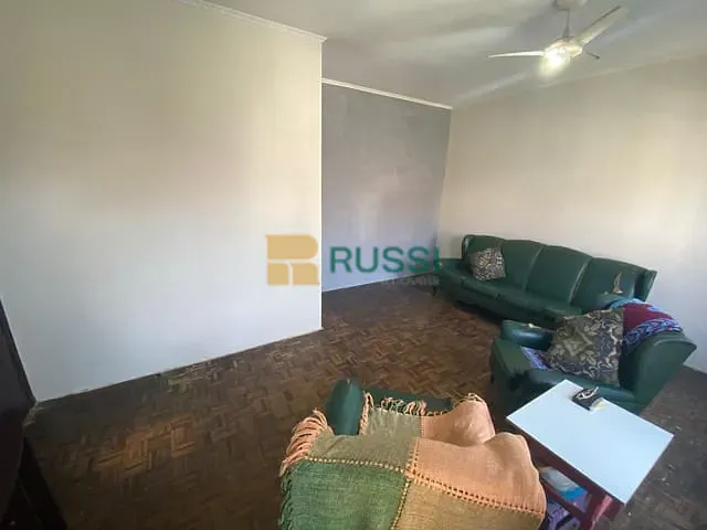 Casa com 250m² 3 quartos e 2 banheiros, à venda, no bairro Jardim das Indústrias em São José dos Campos