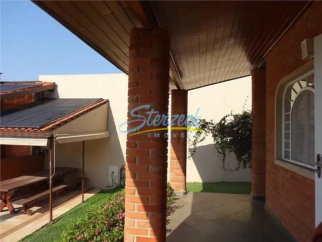 Casa com 800m² 4 quartos e 5 banheiros, à venda, no bairro Marambaia em Vinhedo