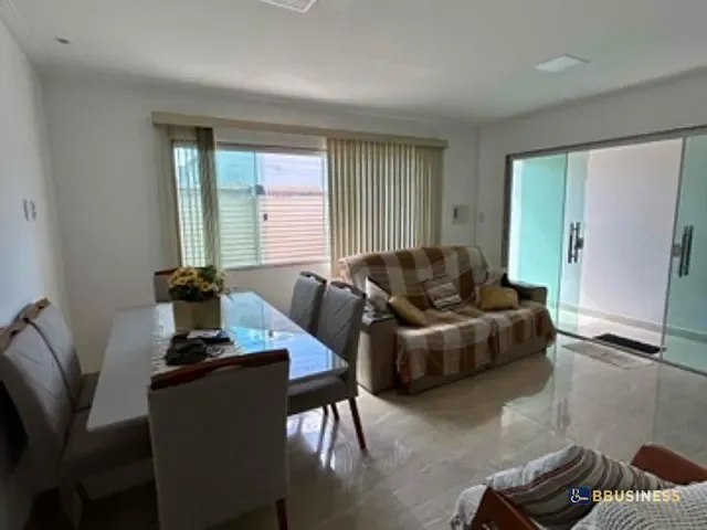 Casa com 180m² 2 quartos e 2 banheiros, à venda, no bairro Alphaville em Campos dos Goytacazes
