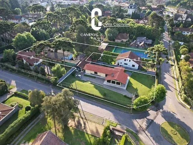 Casa com 4551m² 10 quartos e 6 banheiros, à venda, no bairro Vila Capivari em Campos Do Jordão