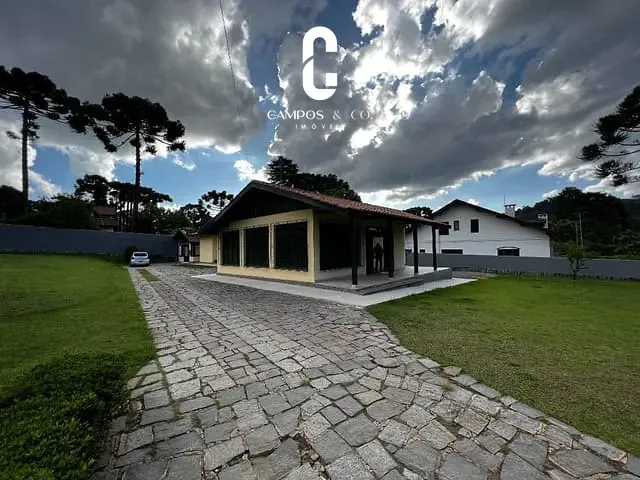 Casa com 4551m² 10 quartos e 6 banheiros, à venda, no bairro Vila Capivari em Campos Do Jordão