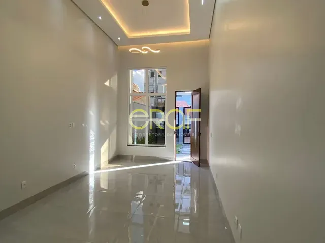 Casa 2 quartos e 2 banheiros, à venda, no bairro Jardim Triângulo em Formosa