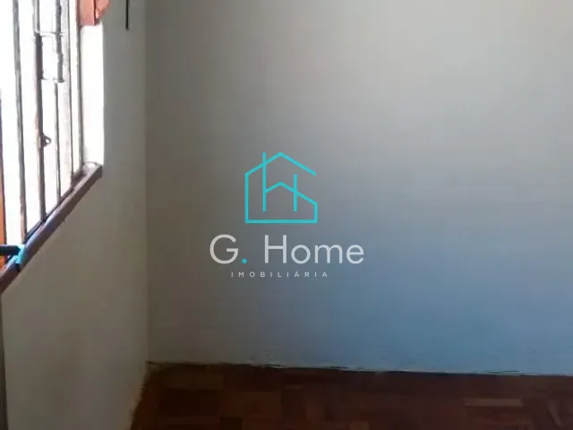 Casa com 200m² 3 quartos e 1 banheiro, à venda, no bairro Conjunto Parigot de Souza 1 em Londrina